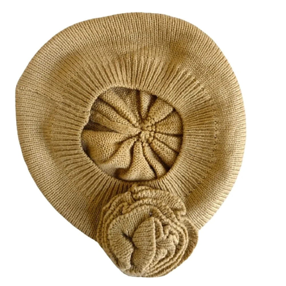 Hat Knit Rosette Tan